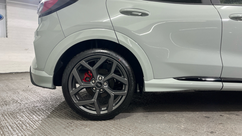 Ford Puma ST 1.0 EcoBoost Hybrid mHEV ST 5dr DCT Petrol Hatchback